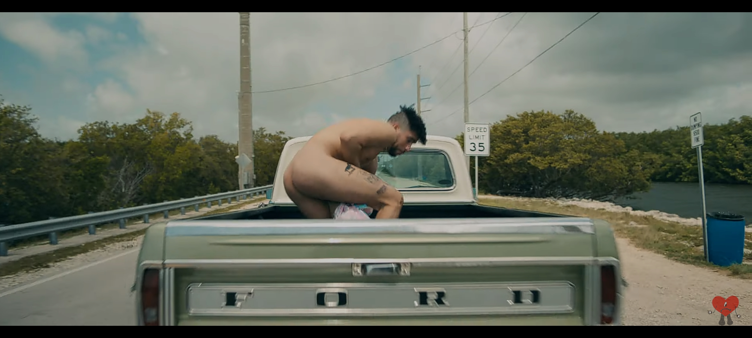 badbunny nude leak (1)